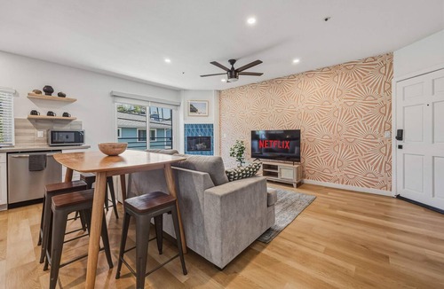 Olde Solana Beach Apartment | Stylish 2BD Peek-a-boo Ocean View High-End Stay