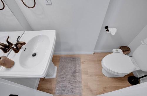 Concordia House | Stylish 2BR Duplex Near Alberta Arts District
