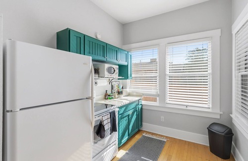 West University House | Stylish, Bright 1BR Retreat w/Patio – Easy Trolley to UA/Downtown