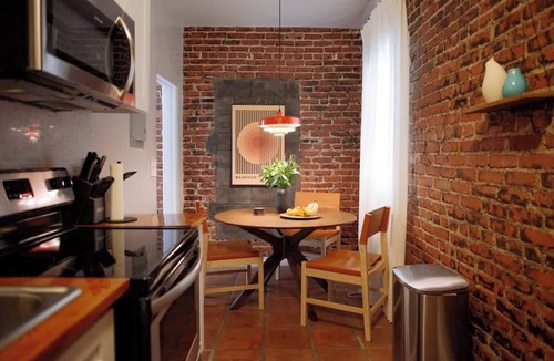 Wilshire Apartment | Stylish Koreatown Studio