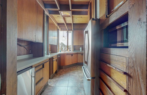 Elk House | Stylish Oceanfront Home with Stunning Bluff Views, Deck & Veranda - Near Beaches
