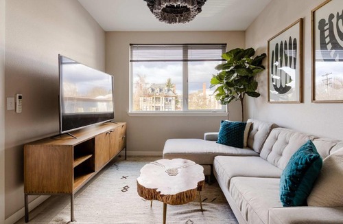 Belmont Apartment | Stylish Portland 1BR w 90 WalkScore