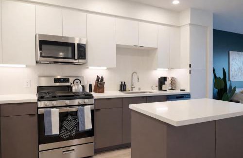 Lyon Street Apartment | Stylish Stay 10 Min to Disneyland with Pool & GYM