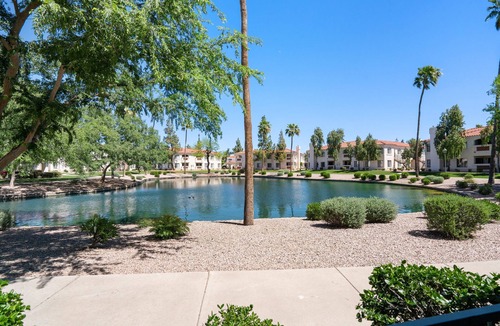 Superstition Lakes Condo | Stylish Superstition Springs condo at the golf course!