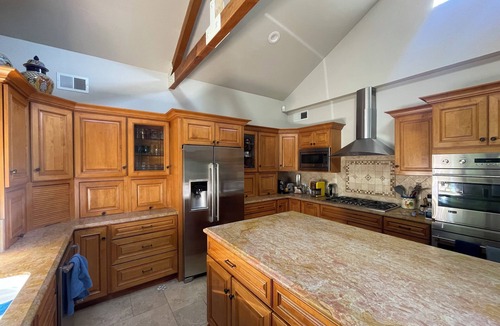 Overlook House | Suburban Luxury with Urban Access in Walnut Creek