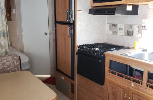 Marylhurst House | Summer Fun Camper with hot tub