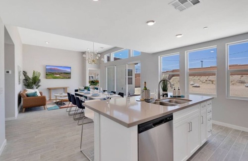 Desert Hot Springs House | Summer specials! Pool+spa+gameroom+putting green