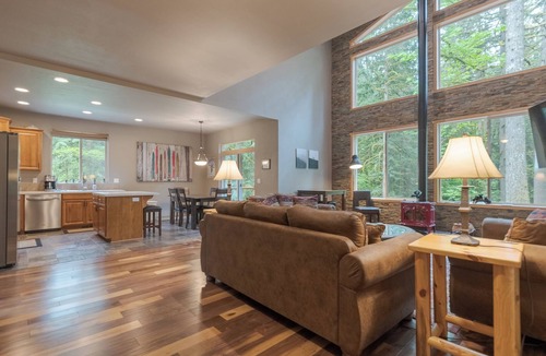 Zigzag Ski Chalet | Summer special, stay before 7/20/26 get third night half off.