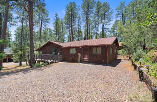 Strawberry House | Summers Rest Mountain Cabin in the Pines