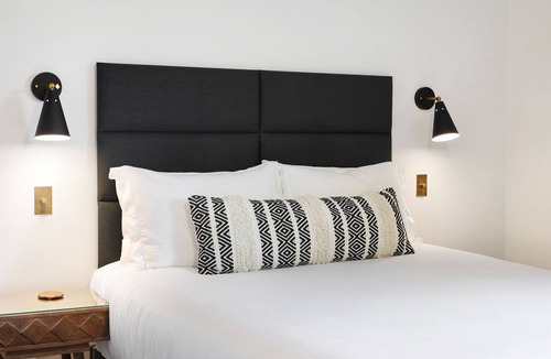 Mount Shasta Hotel | Summit Lofts, Mt Shasta, View of Lava Dome Volcano #208