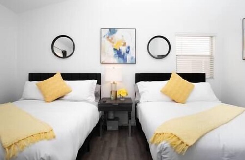 North Las Vegas House | ❤️Sunny 3BR Pool House w/Pool Table and Spa in NLV