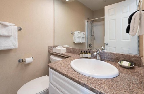Townsite Hotel | Sunny Beachside Stay With Ocean Views and Full Kitchen