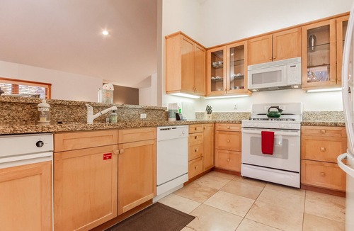 Mammoth Lakes House | Sunny, Bright & Warm 4/4 on the Snowcreek Meadow!