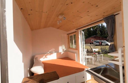 Santa Cruz House | Sunny bungalow with deck