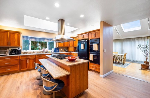 Hidden Valley House | Sunny Dream Home 3BR