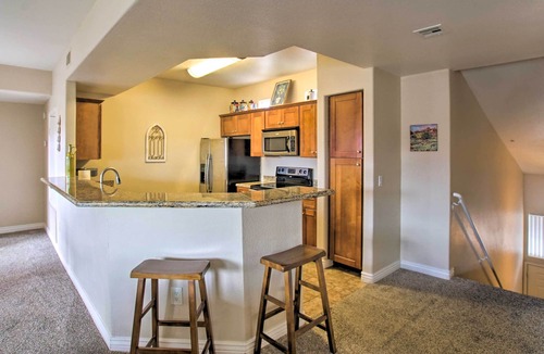 Fountain Hills Condo | Sunny Fountain Hills Condo w/ Community Pool!