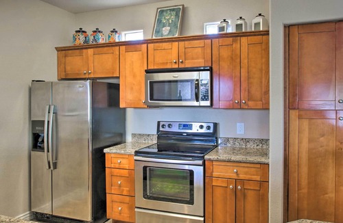 Fountain Hills Condo | Sunny Fountain Hills Condo w/ Community Pool!