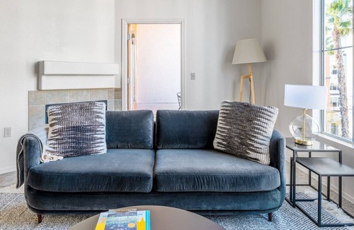 Central District Apartment | Sunny Fremont 1BR w/ W/D, Pool, Gym, Parking, walk to BART, by Blueground