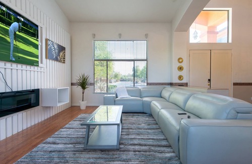 Canyon Trails House | Sunny Oasis Retreat - by HomeSlice Stays