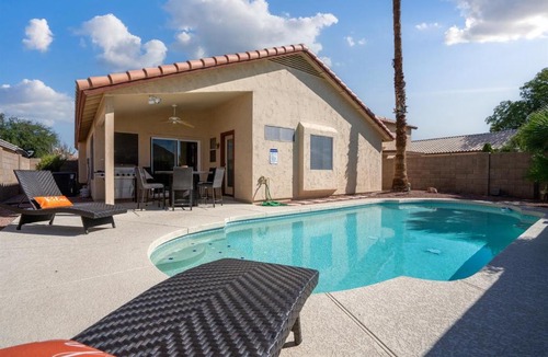 Parkridge House | Sunny Peoria Escape w Private Pool Fire Pit