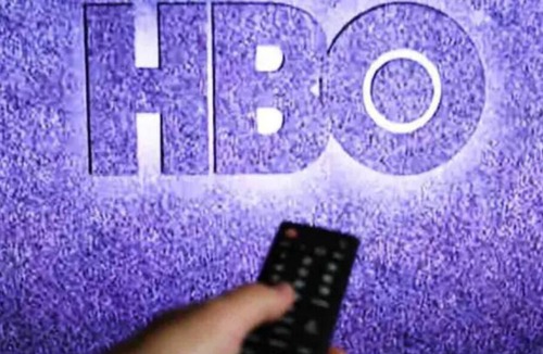 Midway District House | Sunny Studio Near All! 💜 of Restaurant Row w/HBO