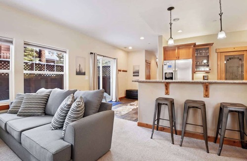 Tahoe Vista House | Sunny Woods Acres | Near Golf & Adventure Park