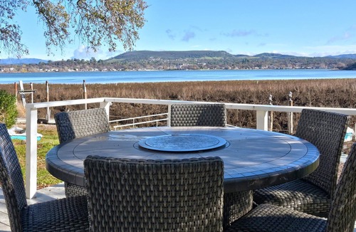 Lower Lake House | Sunrise Lake Escape - -Beautiful Lakefront with Dock Paddleboards and Kayaks!