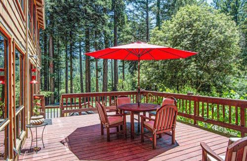 Cazadero House | Sunrise Mountain Retreat