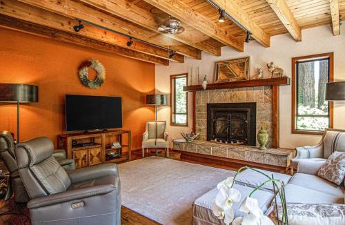 Cazadero House | Sunrise Mountain Retreat