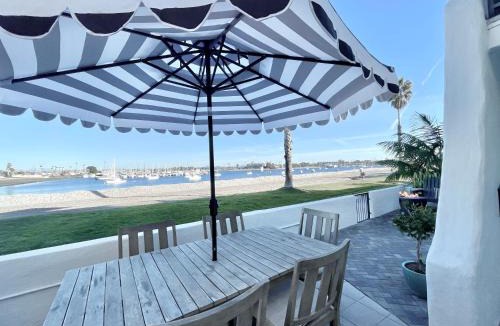 Central Mission Beach Villa | Sunrise on the Bay