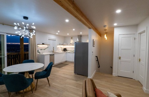 Prescott House | Sunset Mountain Top. The best views Prescott has to offer. 5 min from downtown.