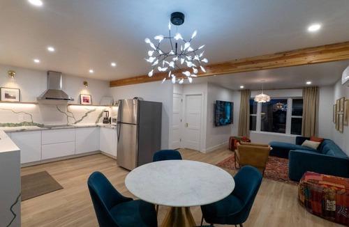 Prescott House | Sunset Mountain Top. The best views Prescott has to offer. 5 min from downtown.