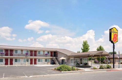 Alturas Hotel | Super 8 by Wyndham Alturas