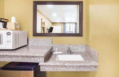 Redlands Hotel | Super 8 by Wyndham Redlands/San Bernardino