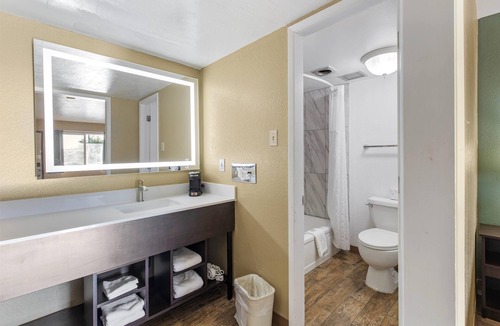 St. George Hotel | Super 8 by Wyndham St. George UT