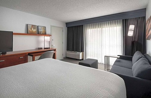 Fremont Hotel | Super Bowl Weekend at Courtyard Fremont. Just 9.3 miles away from Levi's Stadium