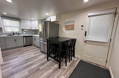 South Salt Lake Cottage | Super Clean, Pet Friendly, Cozy Cottage.