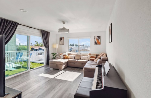 Mira Mesa House | Super Spacious Family Vacation Home!