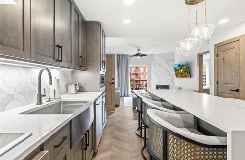 Park City House | Superior Upgraded Westgate Park City, Resort Amenities, Private Balcony, Multiple Pools, Tennis, Spa