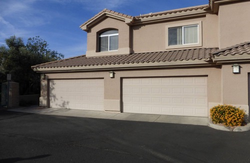 Superstition Lakes Condo | Superstition Lakes Condo on Golf Course - Large Patio with Hole #18 Views!