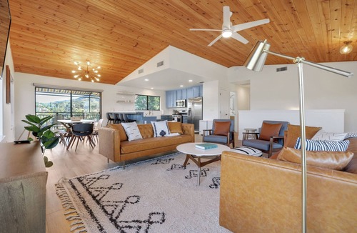 Oak Shores House | Surf Shack at Lake Nacimiento with Private Slip!