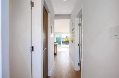 Country Club Apartment | Surf Spot 1
