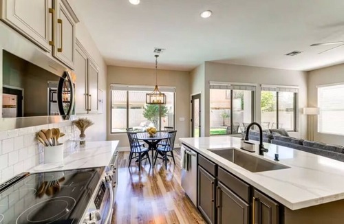 Surprise Farms House | Surprise Getaway with Heated Pool Included! Close to Spring Training and Golf!