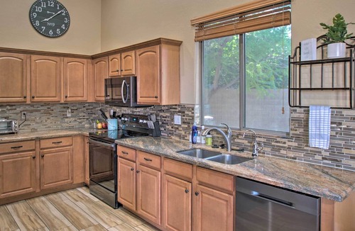Surprise Farms House | Surprise Oasis: Perfect for Spring Training Fans!