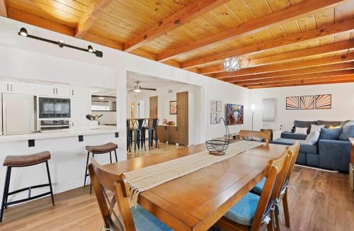 Clairemont Mesa East House | Sweet Escape - Family Retreat - Vibrant - Spa