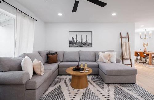 Cox Heights House | Sweet Serenity-Private Pool-8 Mins to Old Town