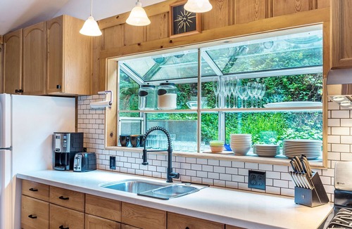 Cazadero House | Sweetest Cabin under the Redwoods! Hot Tub, Fire Pit, Austin Creek!