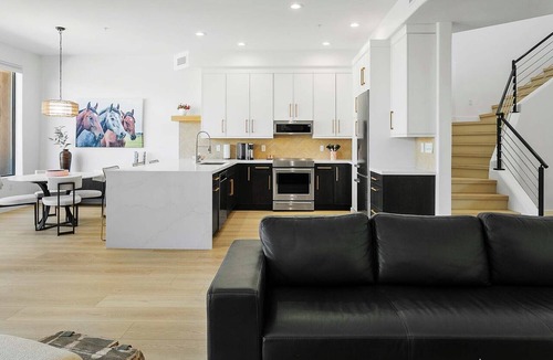 Troon North Condo | SWSS 3BR Golden Horizon | Troon Views, Pool, Hot Tub, Elevator & 30‑Day Minimum