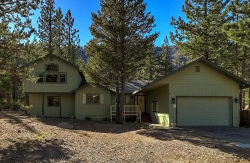 Christmas Valley House | Tahoe Frost - Air conditioned 4 bedroom Tahoe home