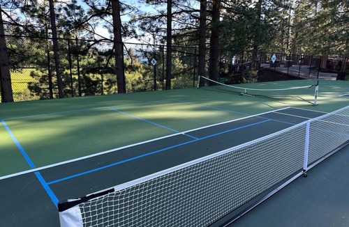 Zephyr Cove Condo | Tahoe Gem Private Beach Access and Heavenly Ski Resort Nearby- KAYAK & SUPS